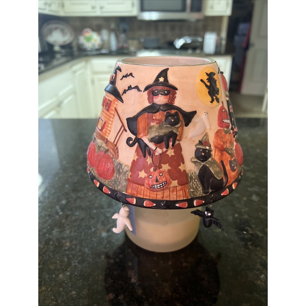 2005 Yankee Candle Teresa‎ Kogut Halloween Kids Shade Glow N Dark w/Charms Large